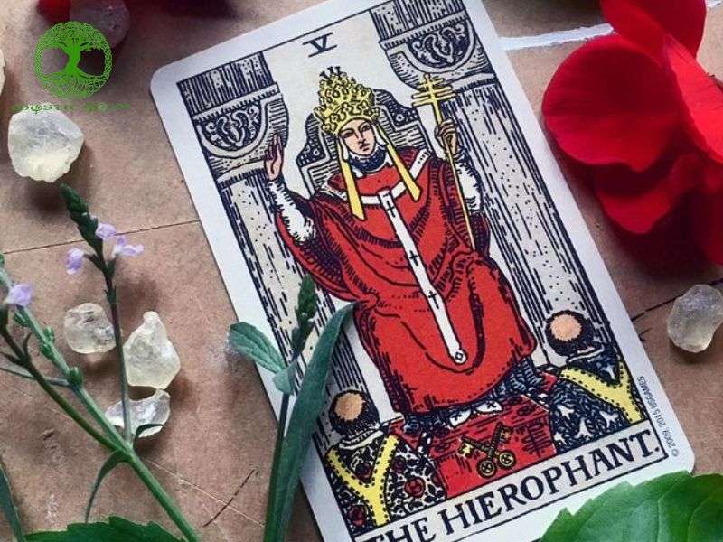 The hierophant được xem là hình mẫu của sự hướng đạo