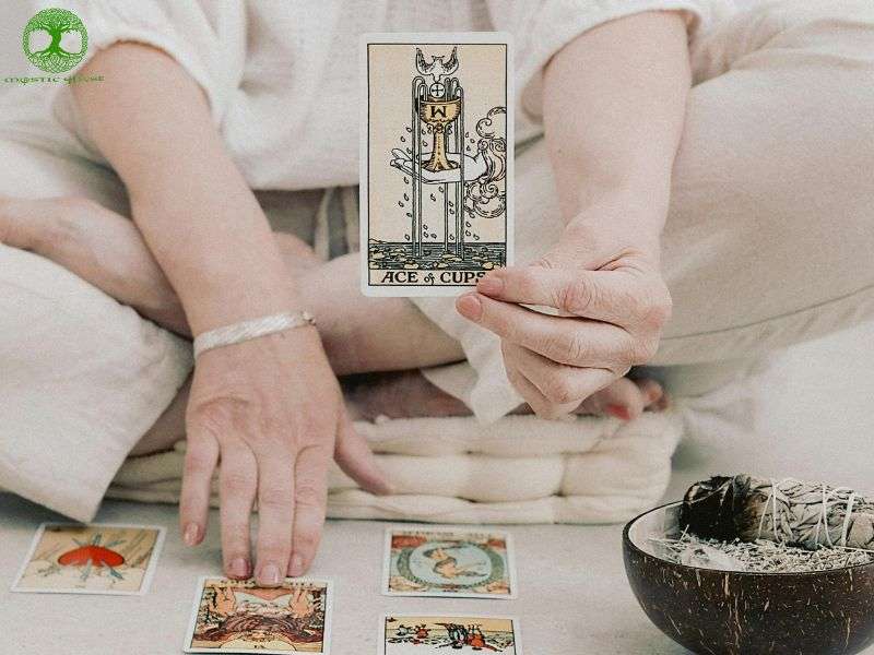 Hướng dẫn thực hành đọc bài tarot