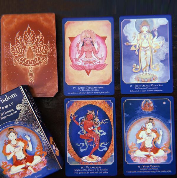 Sách Buddha Tarot Companion: A Mandala of Cards