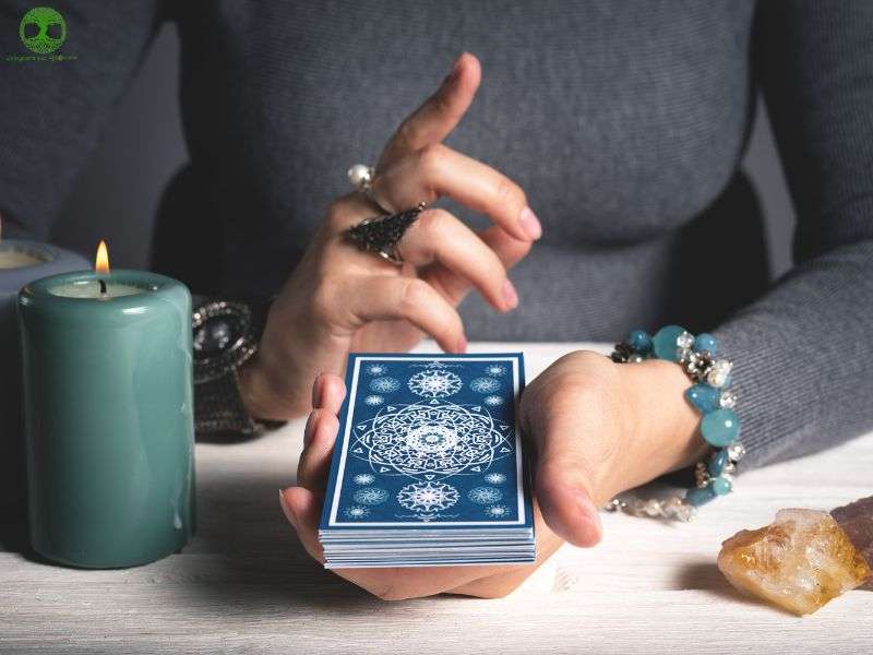 Cách chọn lớp tarot phù hợp với nhu cầu 
