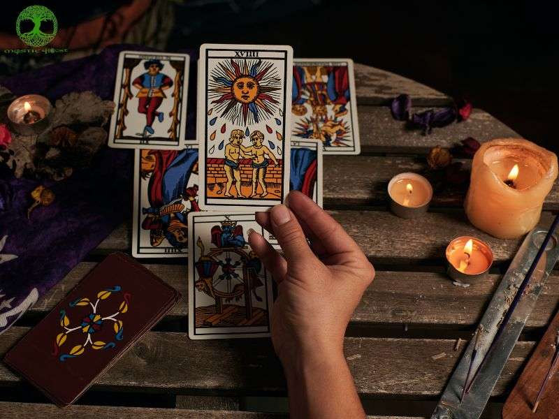 Có nhất thiết phải học xem bói bài tarot trước