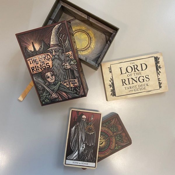 Lord of the Rings Tarot Deck and Guide 9