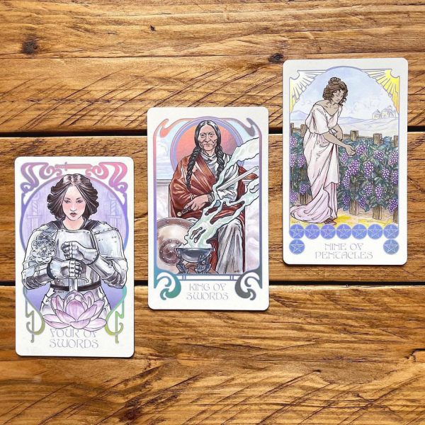 Ethereal Visions Tarot – Luna Edition 17