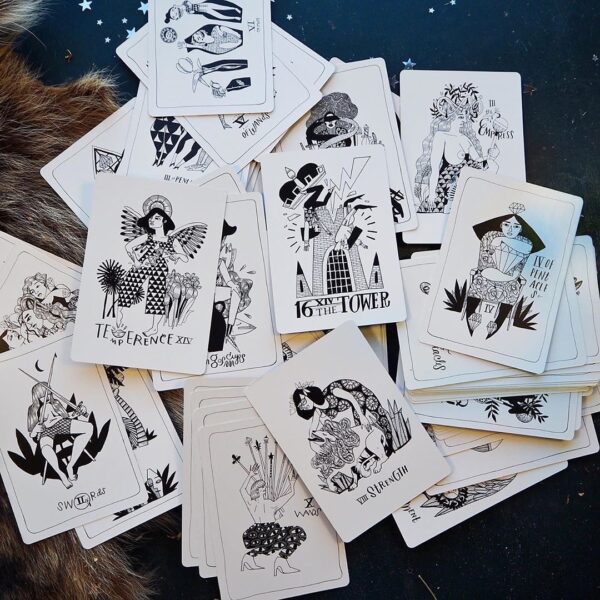 Many Queens Tarot 13