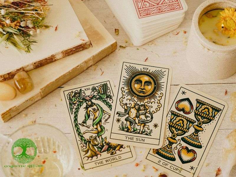 Giải mã ngôn ngữ biểu tượng trong tarot là gì