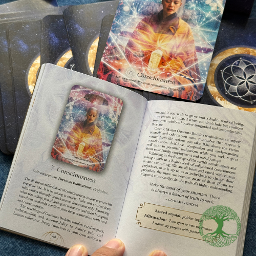 Vì Sao Bạn Nên Sử Dụng Bài Oracle “Nhiều Hơn” Tarot? 10